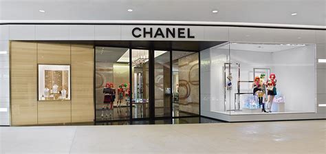 shop Chanel sign in